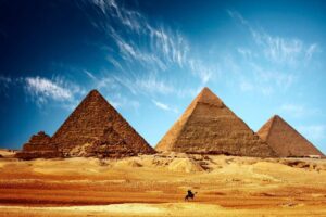 bangunan kuno piramida