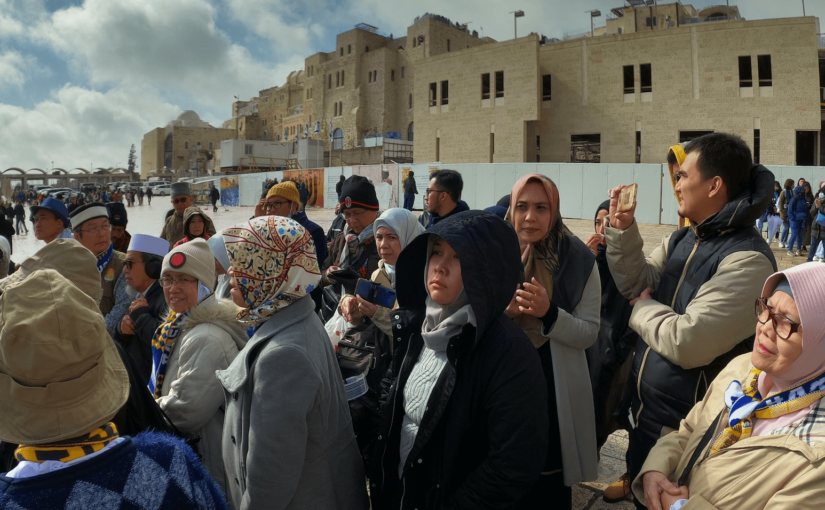 5 Perangkat Ini Wajib Banget Dibawa saat Anda Liburan ke Masjidil Aqsa, Jordan dan Mesir