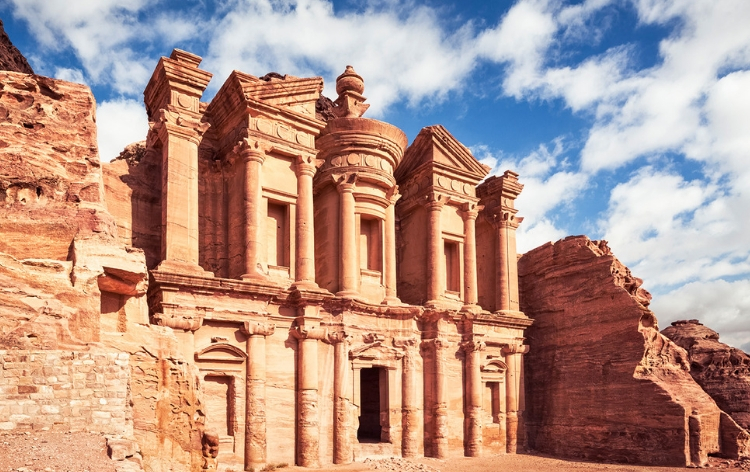 Tempat-Tempat Populer di Yordania yang Perlu di Kunjungi