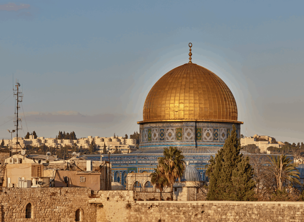 Kapan Umroh Sekaligus Tour Aqsa Bisa Dilakukan?
