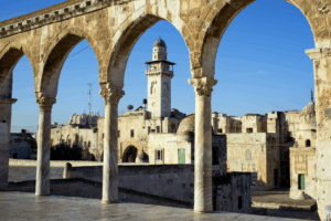 Tour Aqsa Lewat Amman atau Cairo? Ini Plus Minusnya