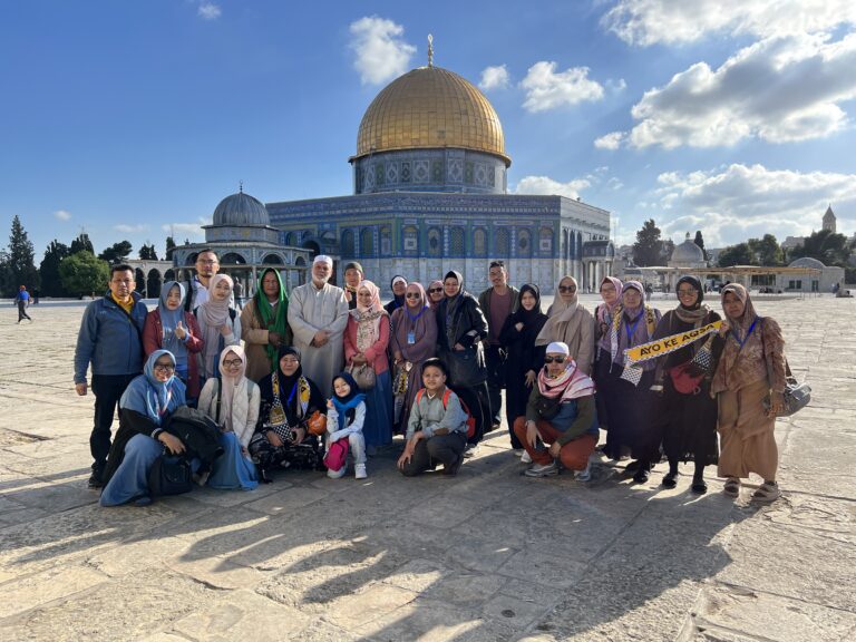 tour ke masjidil aqsa bersama keluarga