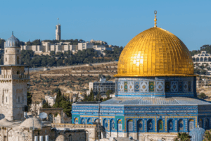 Cara Menukar Mata Uang dan Transaksi Aman Selama Tour Aqsa