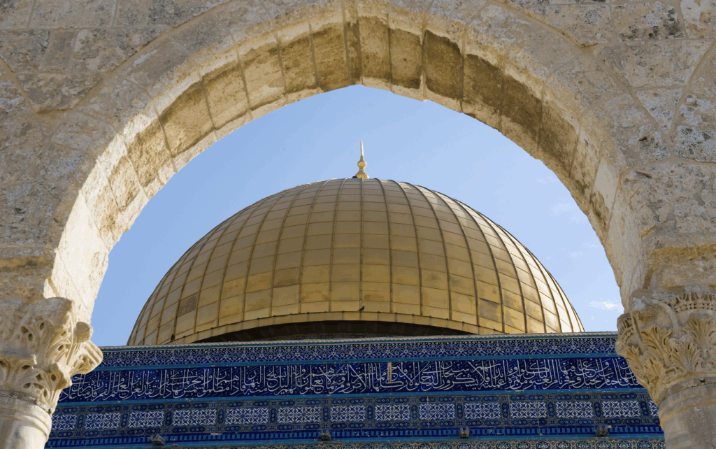 Checklist Barang Bawaan untuk Tour Aqsa Jordan Mesir