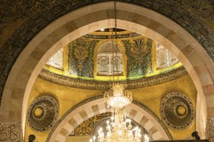 Tips Khusyuk Sholat di Masjidil Aqsa Saat Tour
