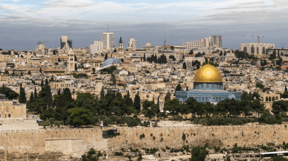 Panduan Lengkap untuk Mengunjungi Masjidil Aqsa dengan Lansia