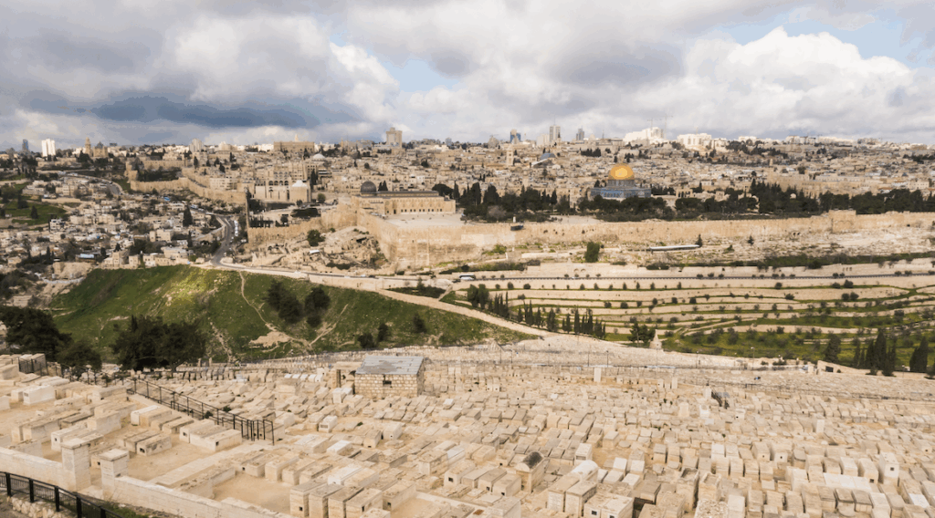 Apakah Tour Aqsa Bisa Sekalian Umroh ?