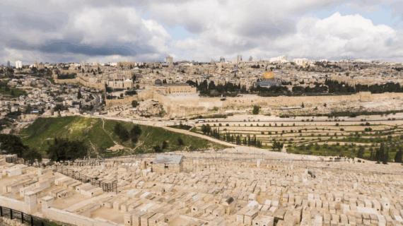 Apakah Tour Aqsa Bisa Sekalian Umroh ?