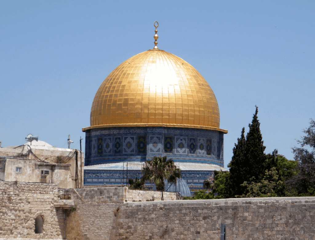 Mengapa Tour Aqsa Lebih Dari Sekadar Liburan?