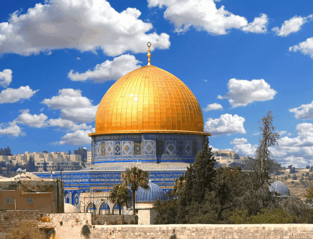 Tour Aqsa untuk Santri sebagai Kado Hafidz Qur’an