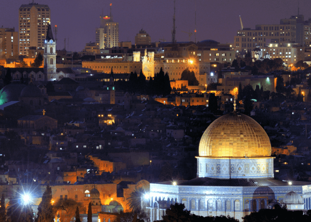 Apakah Perlu Asuransi Perjalanan untuk Tour Aqsa?