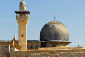Apakah Tour Aqsa Sudah Termasuk Visa dan Tiket Pesawat?