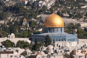 Hadiah Terindah untuk Orang Tua: Tour Aqsa Jordan Mesir