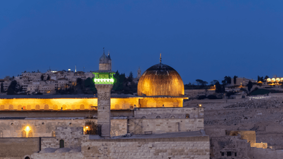 Tour Aqsa vs Umroh: Mana yang Duluan?