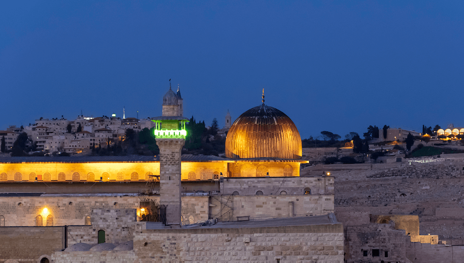 Tour Aqsa vs Umroh: Mana yang Duluan?