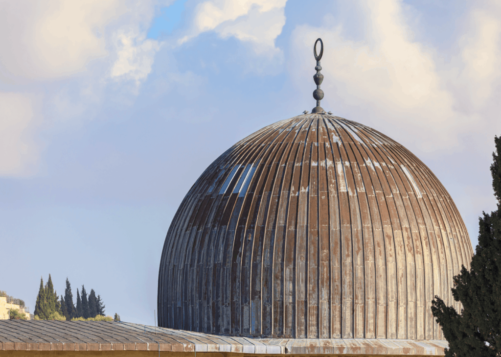 Menunaikan Sholat di Masjidil Aqsa: Pengalaman Spiritual yang Tak Terlupakan