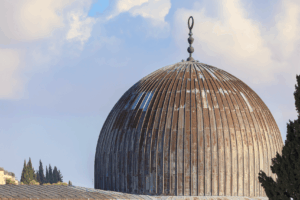 Menunaikan Sholat di Masjidil Aqsa: Pengalaman Spiritual yang Tak Terlupakan