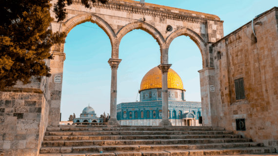 Tour Mesir Aqsa Jordan dari Depok: Paket Hemat dan Fasilitas Lengkap