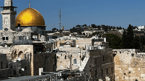 Tour Aqsa Jakarta Agustus: Waktu Ideal Menjelajahi Bumi Para Nabi