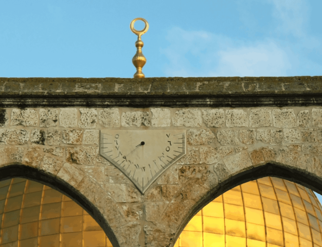 Paket Tour Aqsa dari Tangerang: Solusi Nyaman untuk Liburan Religi