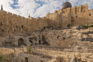 Tour Aqso Jordan Mesir Bandung: Paket Hemat untuk Keluarga