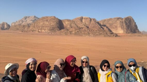 Tour Aqsa Jordan Mesir: Eksplorasi Keajaiban Laut Mati dan Kemegahan Petra